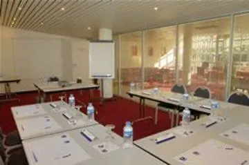 ***  Aparthotel Pavillon Monceau Palais des Congrès à Paris France